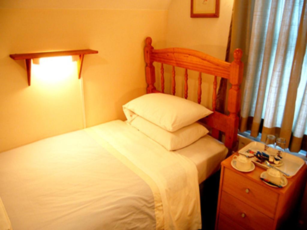 Broadway Lodge Bed And Breakfast Surbiton Номер фото